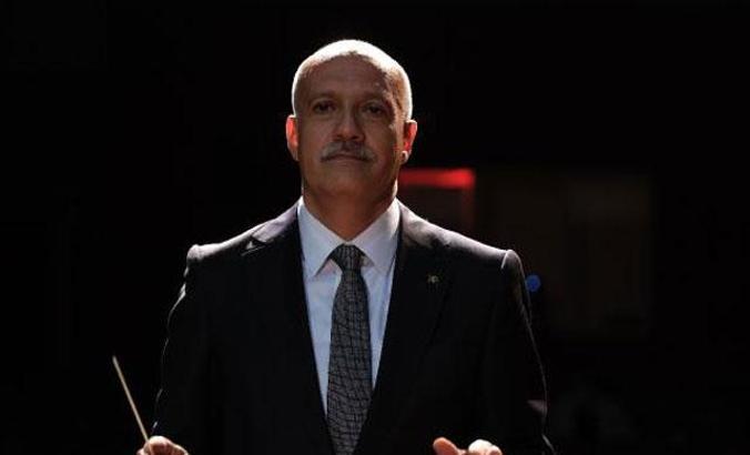 Üniversitenin online açılış töreninde orkestrayı rektör yönetti