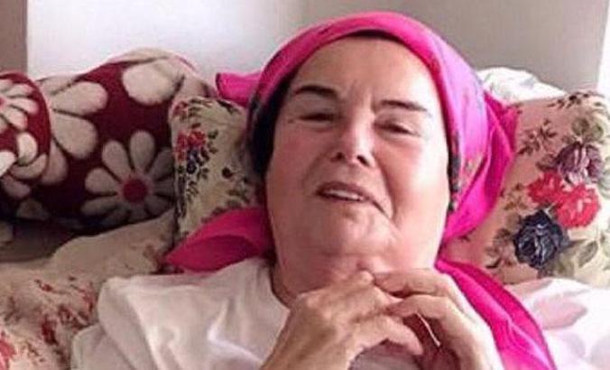 Fatma Girik Bodrum'daki evinden fotoğrafını paylaştı