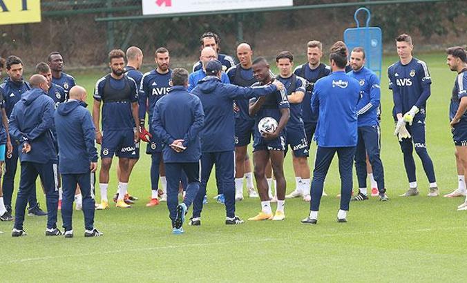 Fenerbahçe'de tarih tekerrürden mi ibaret