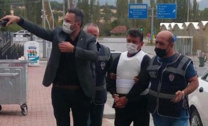 Canlı yayında kayınpederini öldürdüğünü itiraf edince tekrar tutuklandı