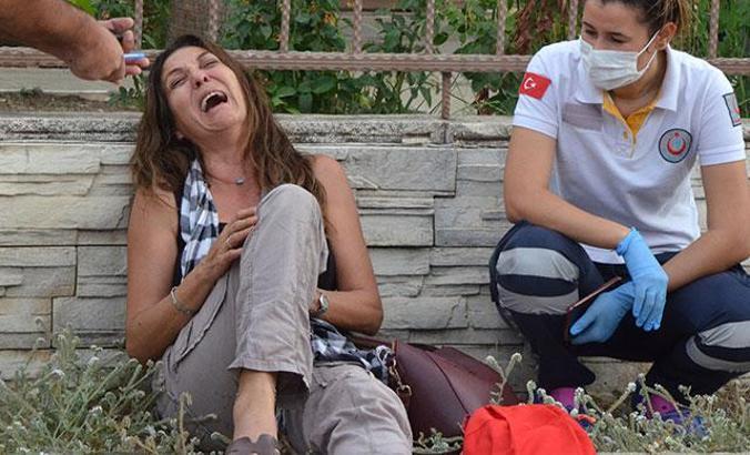 Emekli emniyet müdürü otobüste kalp krizinden öldü, eşi uzun süre ağladı