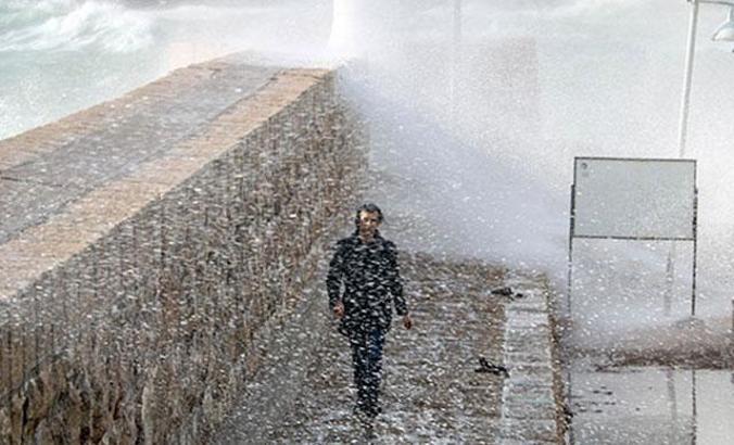 İstanbul'a rüzgar ve yağmur uyarısı