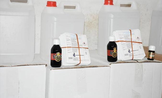 İzmir'de 5 ton etil alkol ele geçirildi