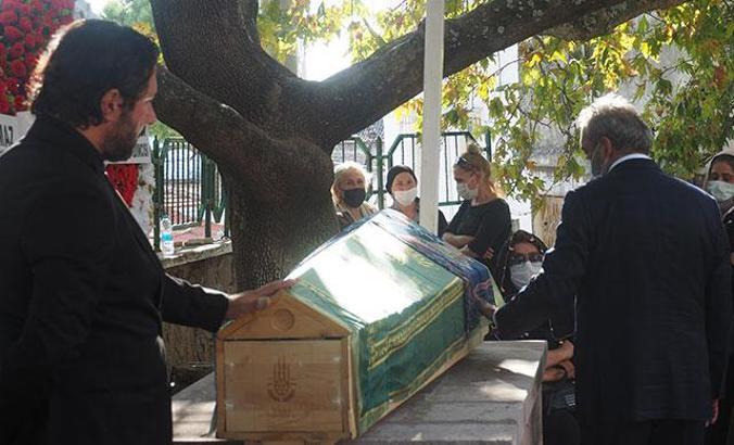 Yavuz Bingöl'ün kız kardeşi Fatma Efsun Pul, Ayvalık'ta defnedildi