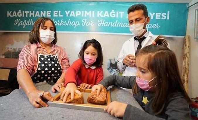 İstanbul’un tek El Yapımı Kağıt Atölyesi; 6 asırlık gelenek yaşatılıyor