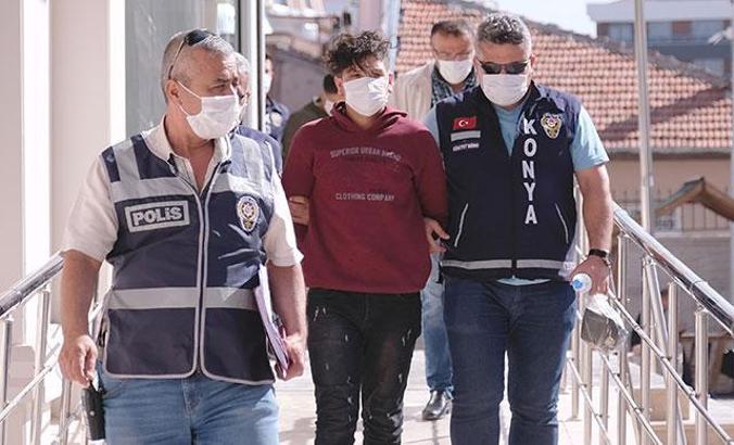 Otostop yapan cinayet zanlısı 'Adana'ya gideceğini' zannedip, sivil polis aracına bindi