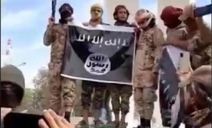 Resulayn'daki Fransa protestosunda DEAŞ bayrağı açan kişi gözaltına alındı