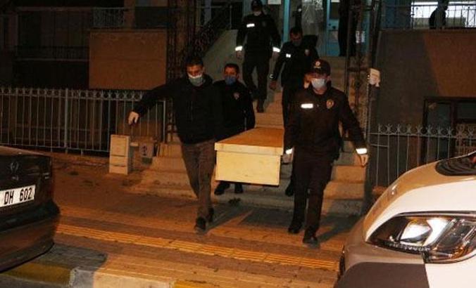 Bir ay önce boşandığı eşini tabancayla öldürdü