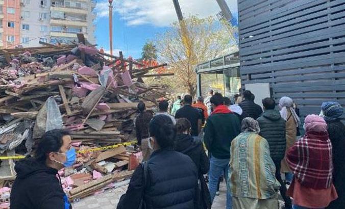 Yerle bir olan binalara çürük raporu verilmiş