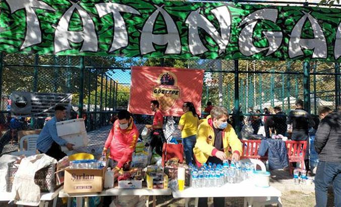 İzmir'de tribünler tek yürek