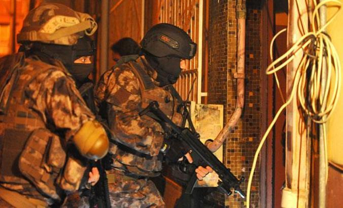 Bursa merkezli 4 ile FETÖ operasyonu: 13 kişi gözaltında