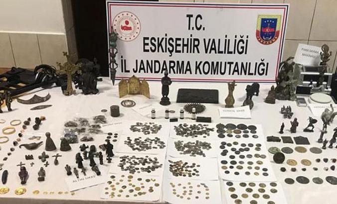 Eskişehir’de 2 bin 540 adet tarihi eser ele geçirildi