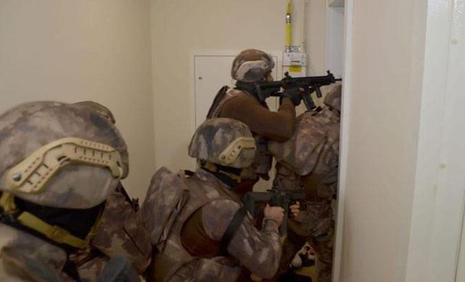 Sahte alışveriş siteleriyle dolandıranlar yakalandı