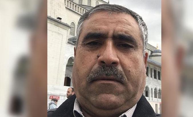 Yol işçisi, iş makinesi ile kamyon arasına sıkışarak hayatını kaybetti