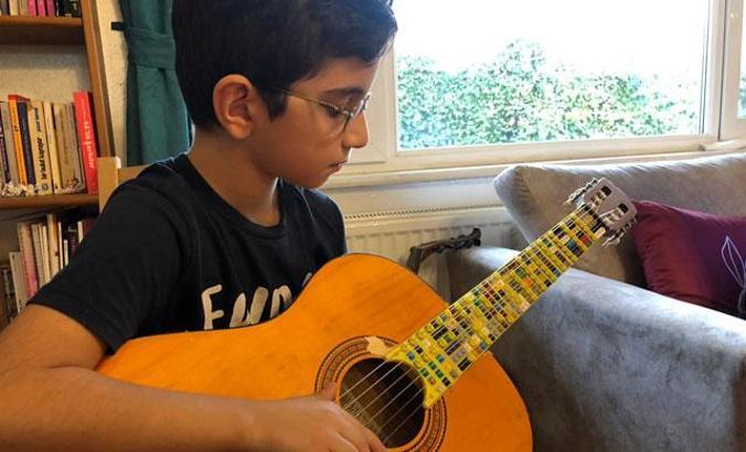 Atlas, 'Lego gitarı'nın hikayesini anlattı