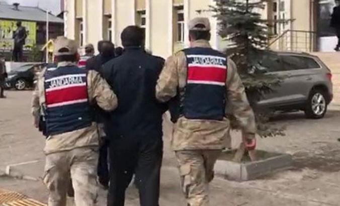 Ardahan'da silah ve mühimmat kaçakçıları kıskıvrak yakalandı