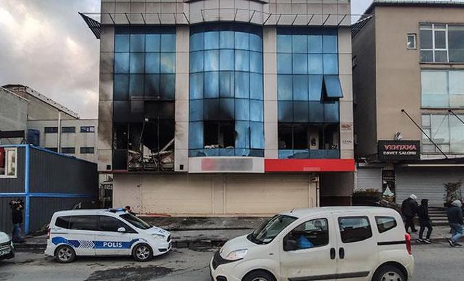 Bahçelievler'de atölyede patlama; hasarın boyutu gündüz ortaya çıktı