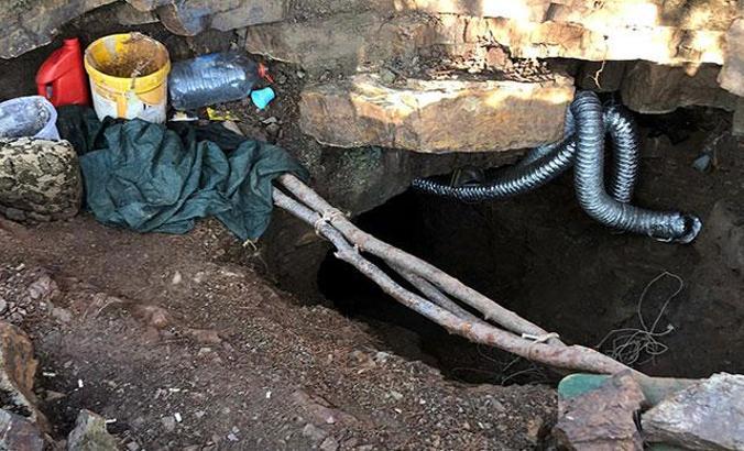 Kaçak kazı yaptıkları tünele, havalandırma sistemi kurmuşlar