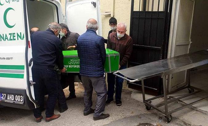 Gaziantep'te kaza; anne öldü, 2 çocuğu ve eşi ile 1 kişi yaralandı