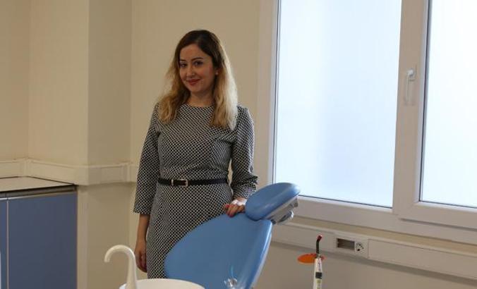 Acil olmayan tedavi ertelenebilir; Diş hekimleri de yüksek bulaş riski altında