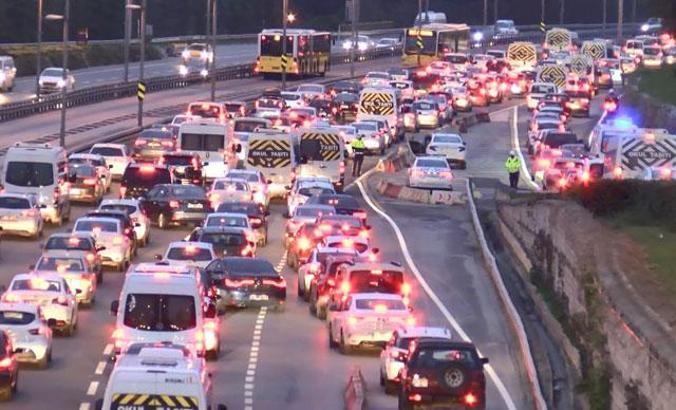 15 Temmuz Şehitler Köprüsü'nde trafik yoğunluğu