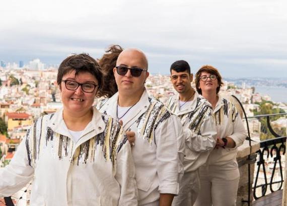 Bee Gees’ten İZEV’e destek; Seslerini şarkılarla duyuracaklar