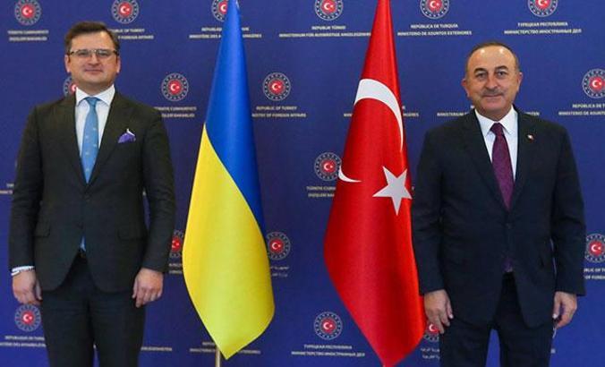 Bakan Çavuşoğlu, Ukrayna Dışişleri Bakanı ile görüştü