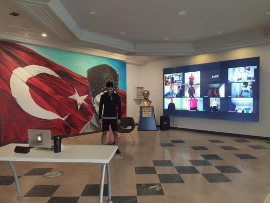 Özel gereksinimli bireylere online destek eğitimi