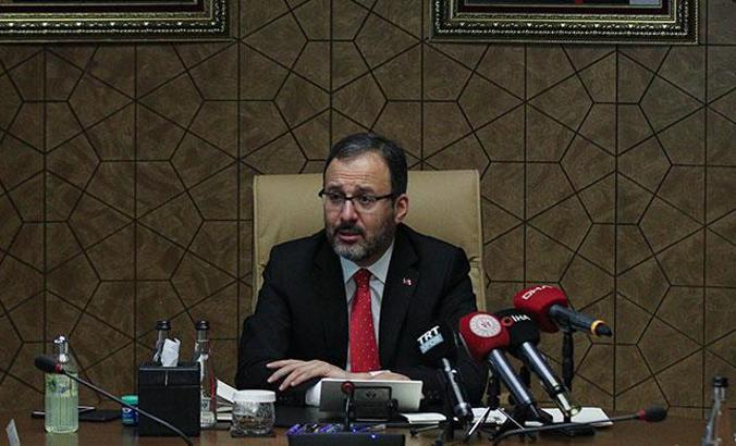 Bakan Kasapoğlu, koronavirüs testinin pozitif olduğunu açıkladı