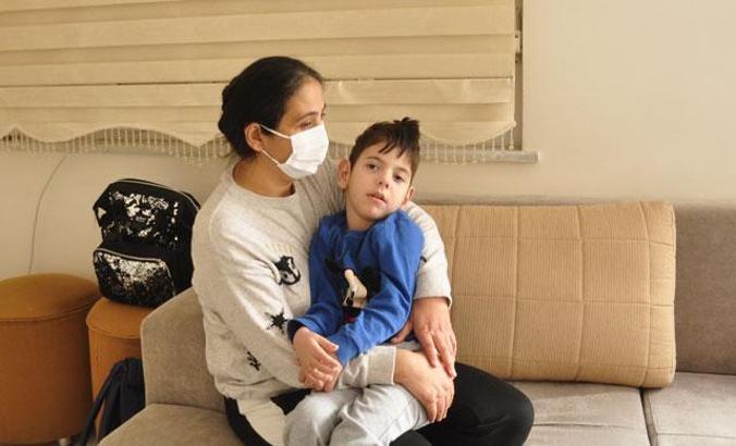 Bütün serveti harcamalarına rağmen Aras'ın hastalığına çare bulamadılar