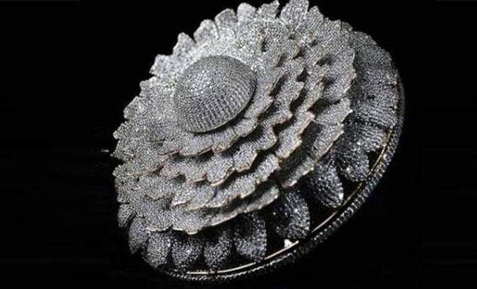 Hint tasarımcının elmas yüzüğü dünya rekoru kırdı