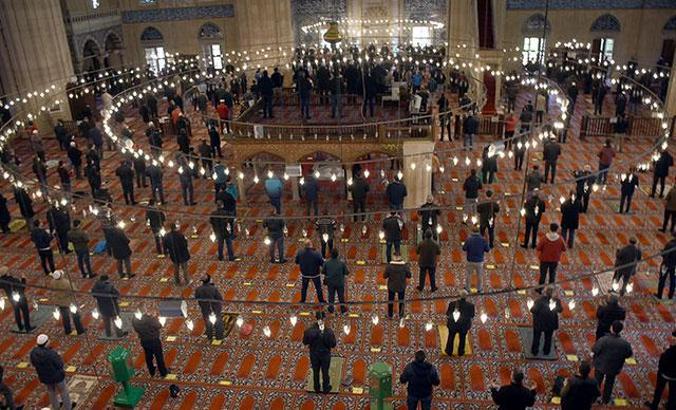 Türkiye genelinde camilerde yağmur için dua edildi