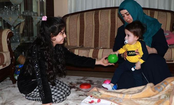 SMA hastası Muhammed Emin'in ablası Esra: Kardeşimle koşup oynamak istiyorum