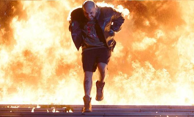 Ünlü Rapçi Tepki, klip çekiminde alevler içinde kalarak yaralandı