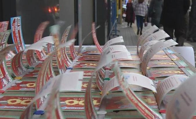 Trabzon’da Milli Piyango'nun 100 milyon lira ikramiyeli yılbaşı biletlerine talep yüksek