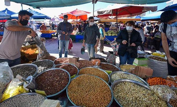 Yılbaşında 'pijama, terlik, televizyon' keyfi, en az 200 lira