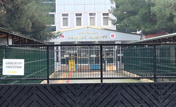 Diyarbakır'da derslerde PKK propagandası yapan öğretmen gözaltına alındı