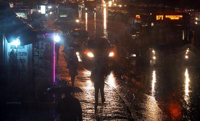 Toros: Yağış bu gece İstanbul'a giriş yapacak