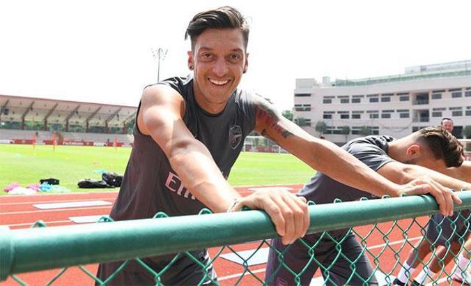 Mesut Özil’in temsilcisi Dr. Erkut Söğüt’ten transfer açıklaması
