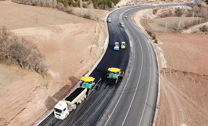 Karadeniz ile İç Anadolu arasındaki ulaşımı rahatlatacak yolda çalışmalar sürüyor