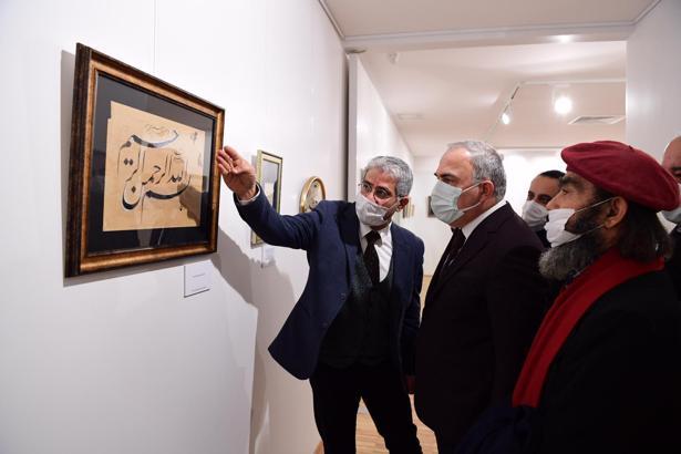 ‘Hat Sanatının Zarif Kalemi Ali Alparslan’ sergisi açıldı