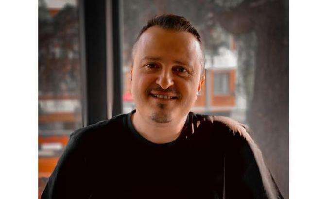 Instagram’dan reklam yapıp öğrencilere yemek ısmarladı