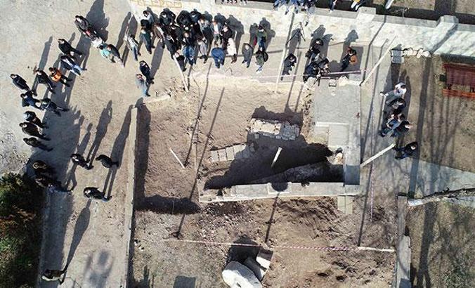 '1'inci Kılıçarslan'ın mezarının bulunmasında İbnü'l Ezrak, en önemli kaynak'