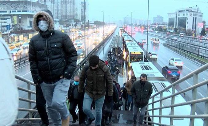 Toplu taşımada HES kodu zorunluluğu başladı; Eşleyen de eşlemeyen de bindi