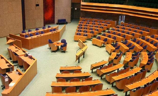 Hollanda Hükümeti istifa etti