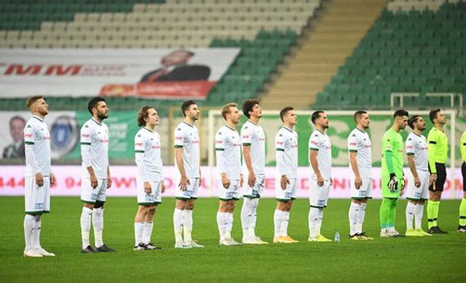 Bursaspor'da 8 oyuncunun sözleşmesi sona eriyor