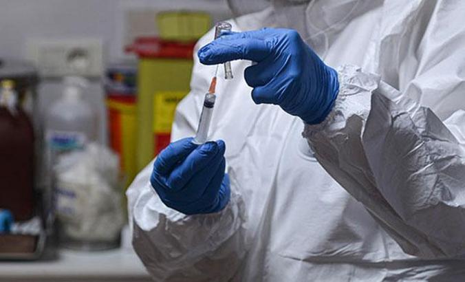 Sağlık Bakanlığı: Hastalığı geçirenler aşı uygulanacak gruplarda değil