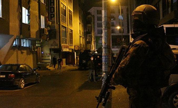 HDP Esenyurt İlçe Başkanlığı'na 6 saat süren operasyon