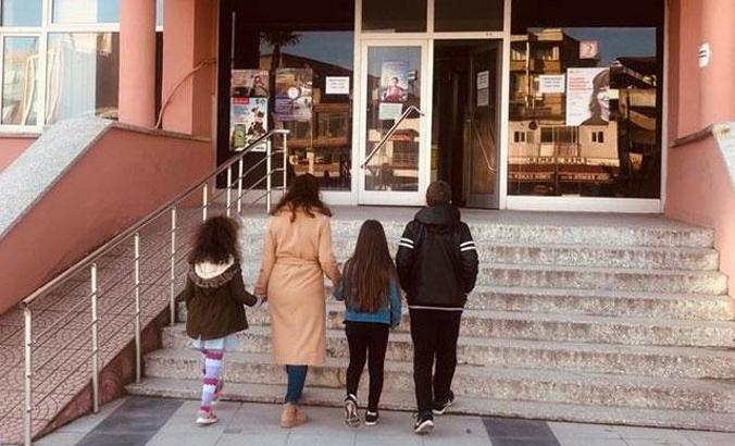 Manisa'da anne ile babanın 'hukuk' ve 'DNA' mücadelesi