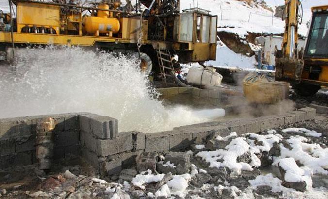 Varto'da saniyede 45 litre akan, 39 derece sıcaklıkta su bulundu